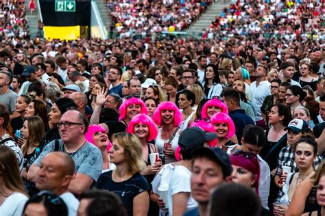 Koncert Ilaiyaraaja w Warszawie: Magia dźwięku z Indii w sercu Europy!