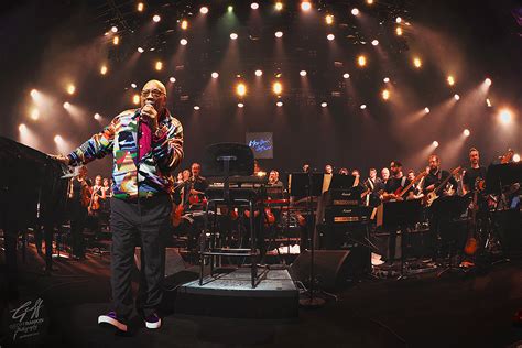 Quincy Jones Concert: Muzyczne Mistrzostwo i Sentymentalna Podróż przez Dzieje Jazzu!